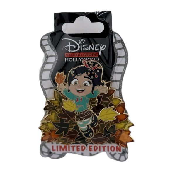 DSSH Disney‎ Studio Store Hollywood Venellope Pin Fall Leaves 400 Wreck It Ralph - Picture 1 of 2